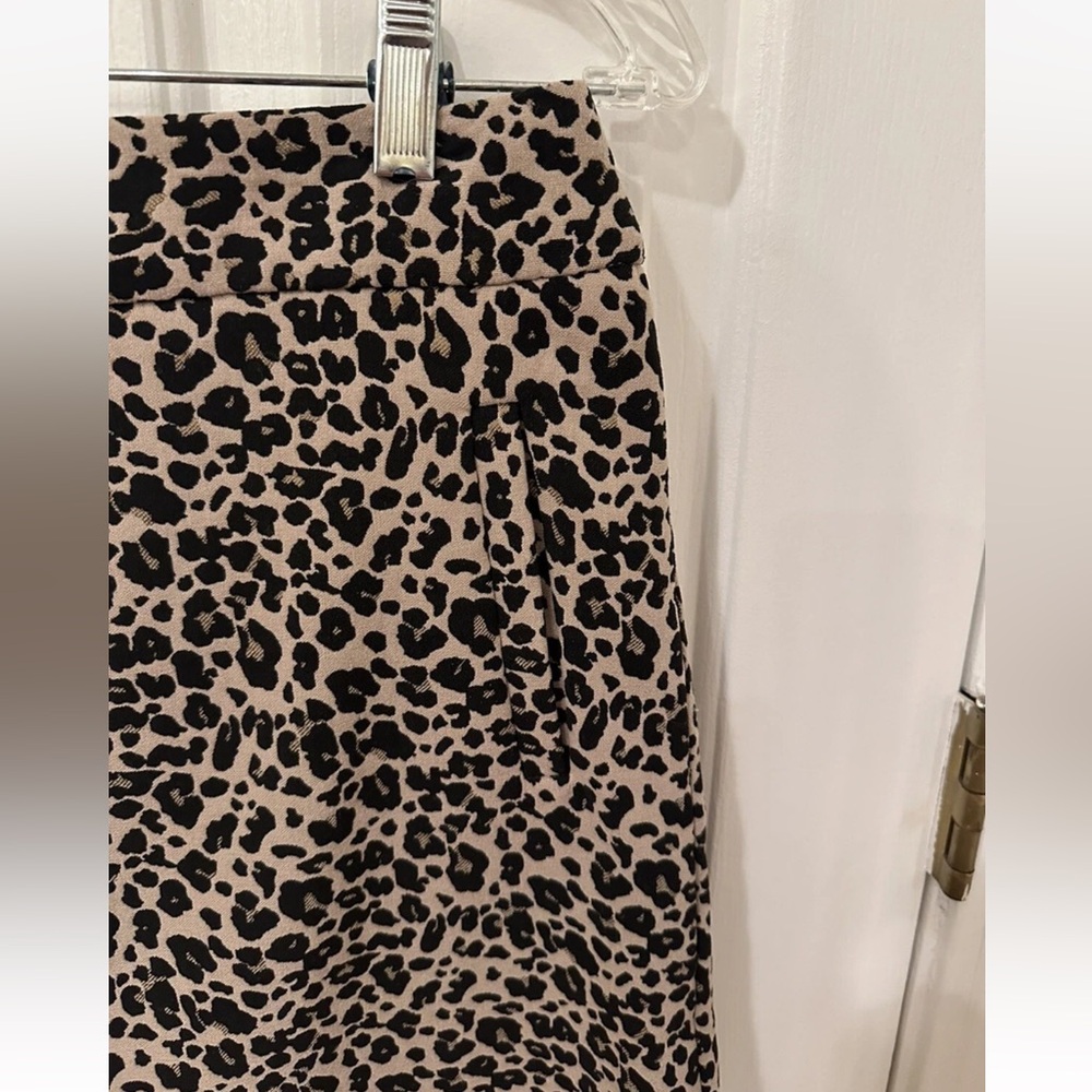 LOFT Leopard Pencil Skirt Sz 4P - Picture 4 of 4